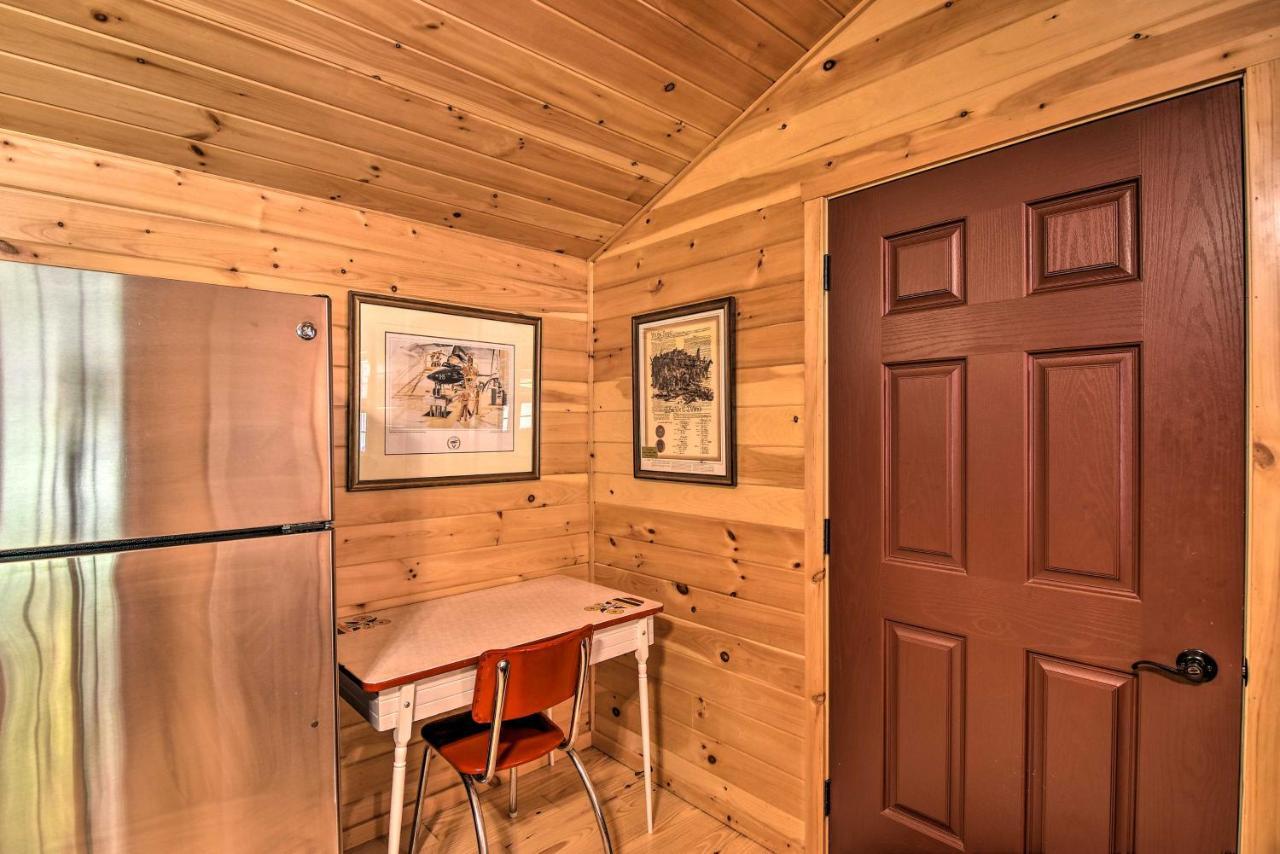 Pet-Friendly Cabin With Fire Pit And River Access! Parsons Eksteriør bilde