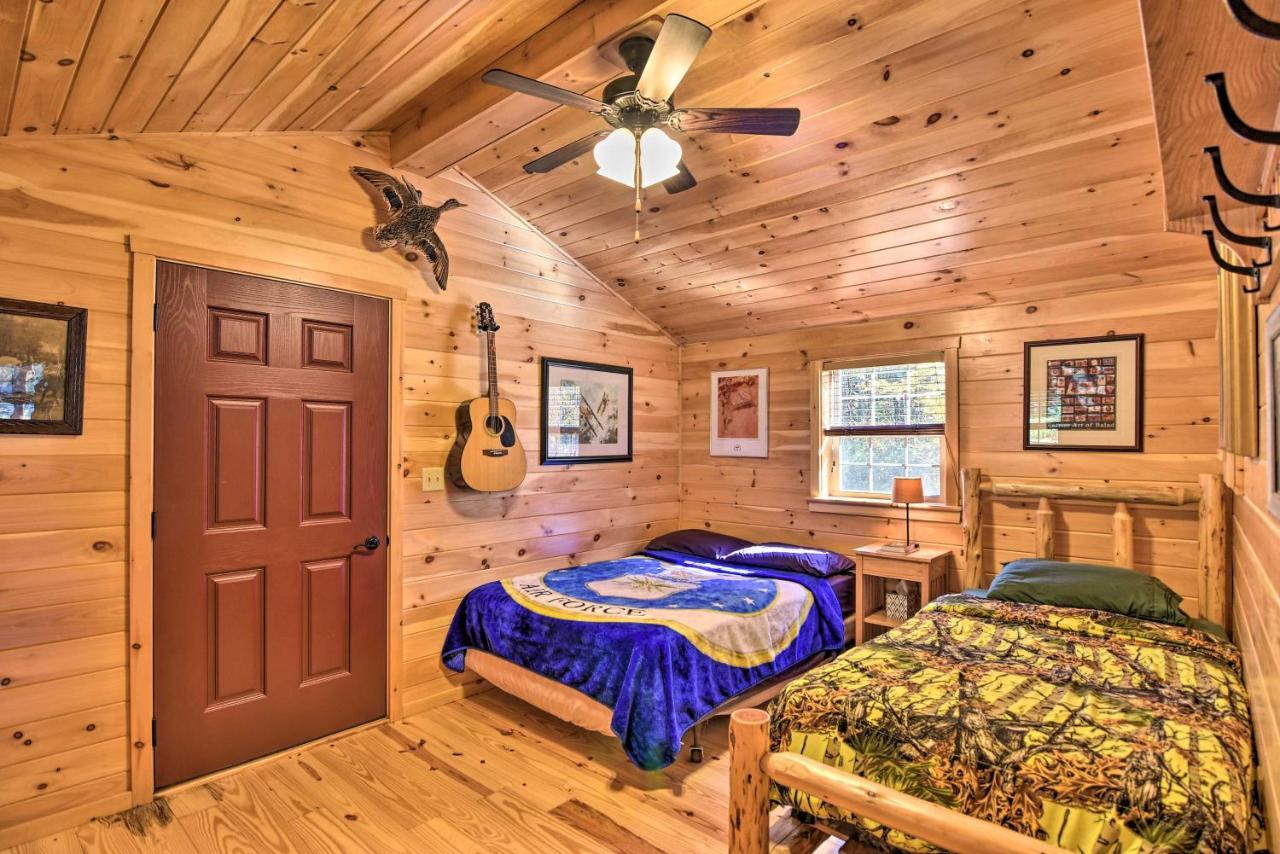 Pet-Friendly Cabin With Fire Pit And River Access! Parsons Eksteriør bilde