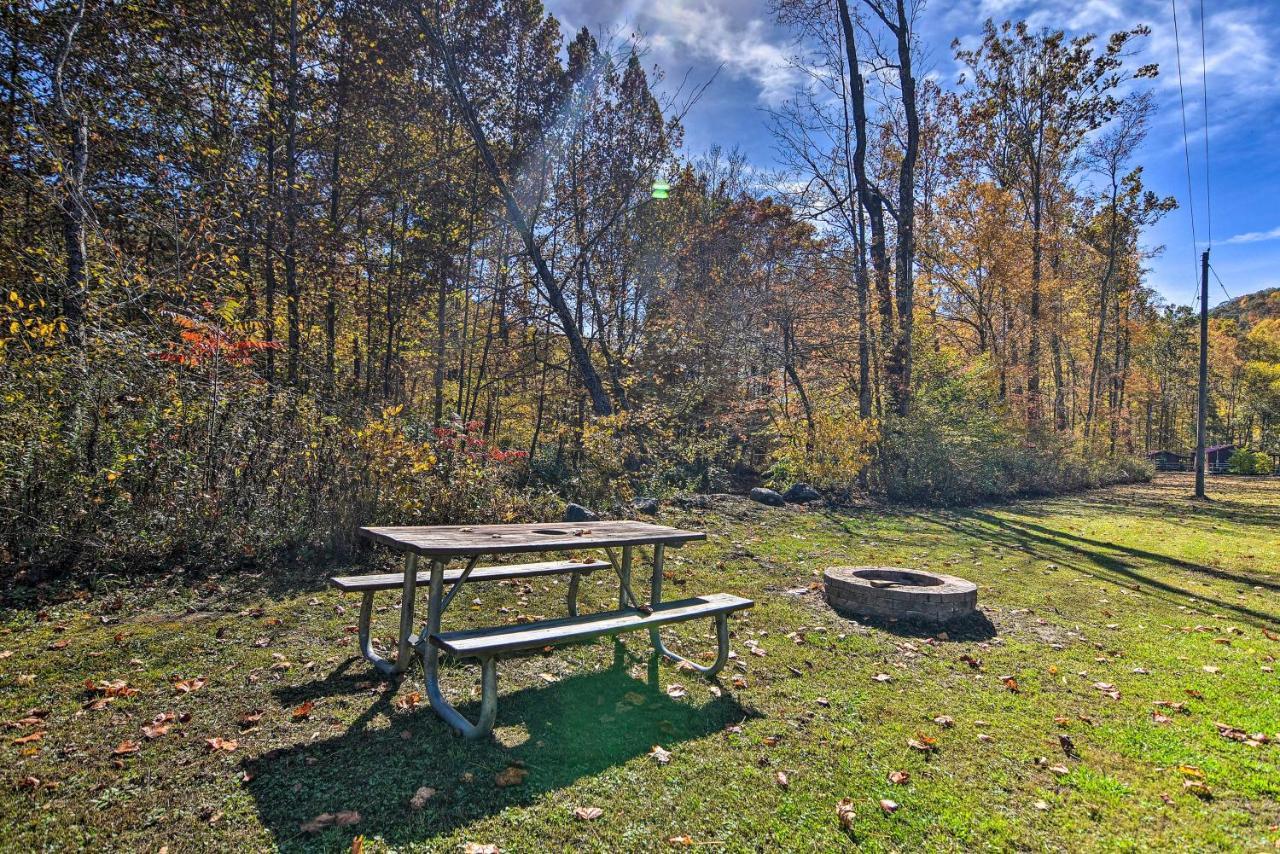 Pet-Friendly Cabin With Fire Pit And River Access! Parsons Eksteriør bilde